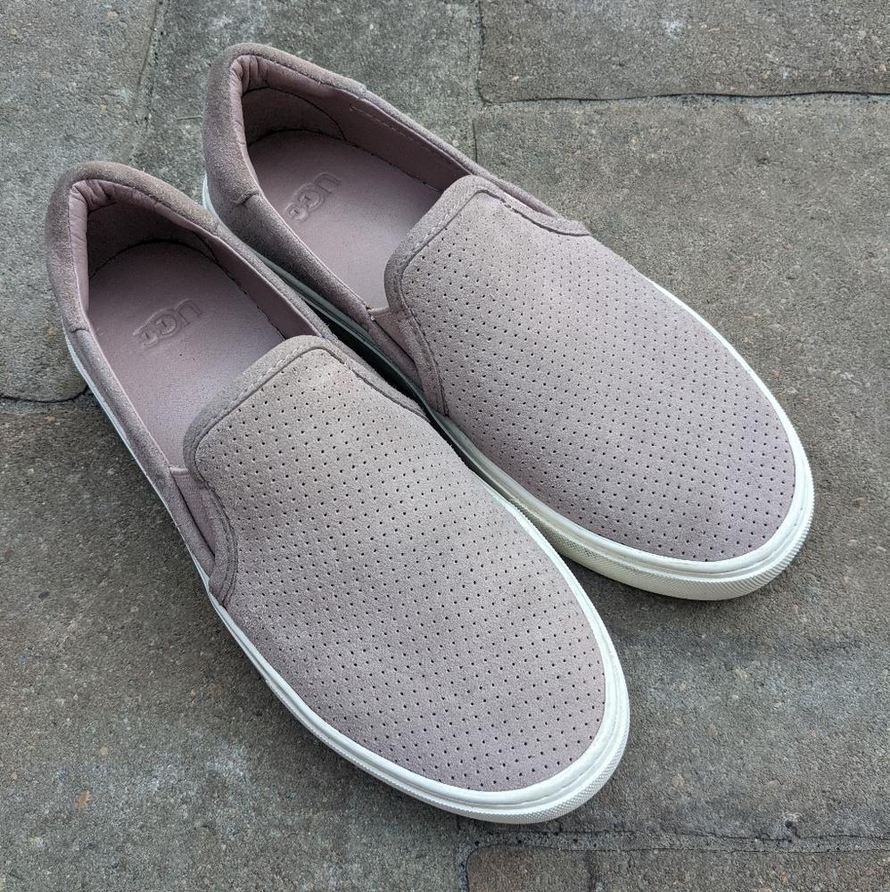 Uggs Slip On Sneaker in Blush